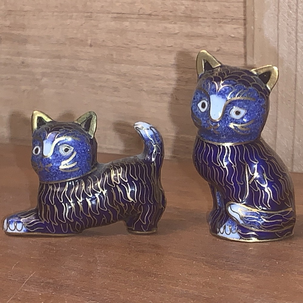 Vintage PAIR CHINESE BLUE CLOISONNE OVER BRASS MINIATURE KITTENS CATS FIGURINES